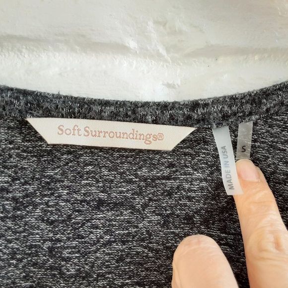 Soft Surroundings Top Womens Large Black Tunic Knit Sweater V Neck Long Sleeve. - Picture 2 of 5